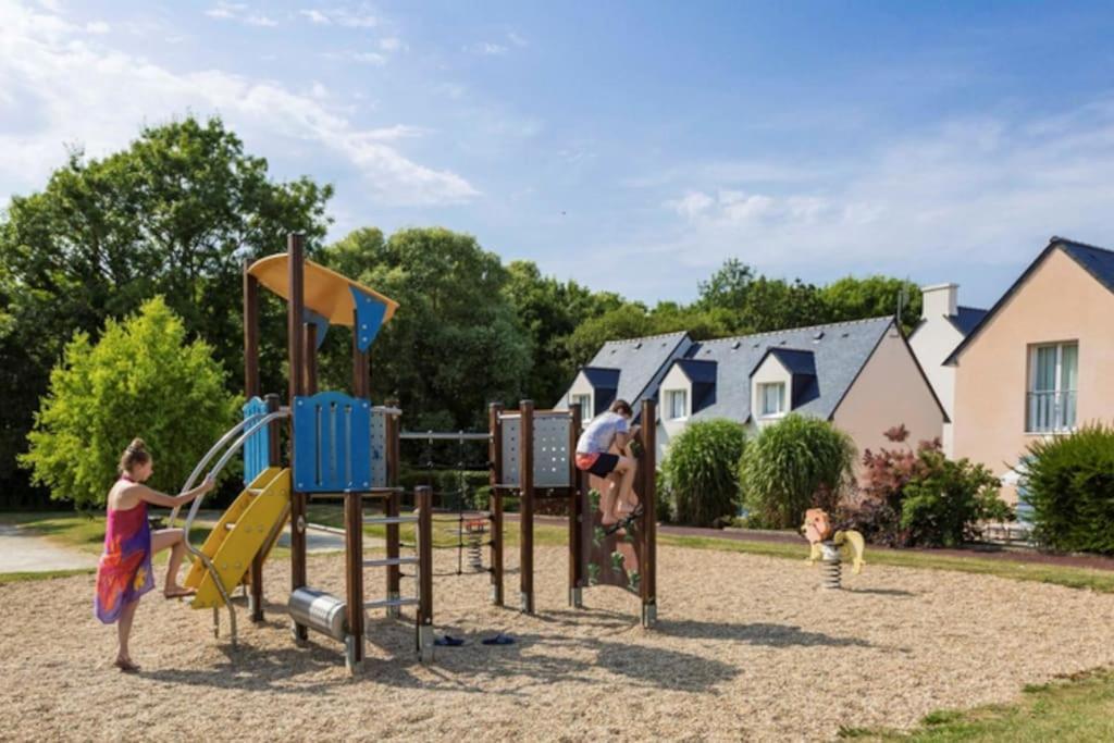 Maison A Morgat En Bretagne Sur La Presqu'Ile De Crozon Situee A 800 M De La Mer Piscine Chauffee Toute L'Annee Travaux Piscine Du 10 Au 20 Juin 2025 Luaran gambar